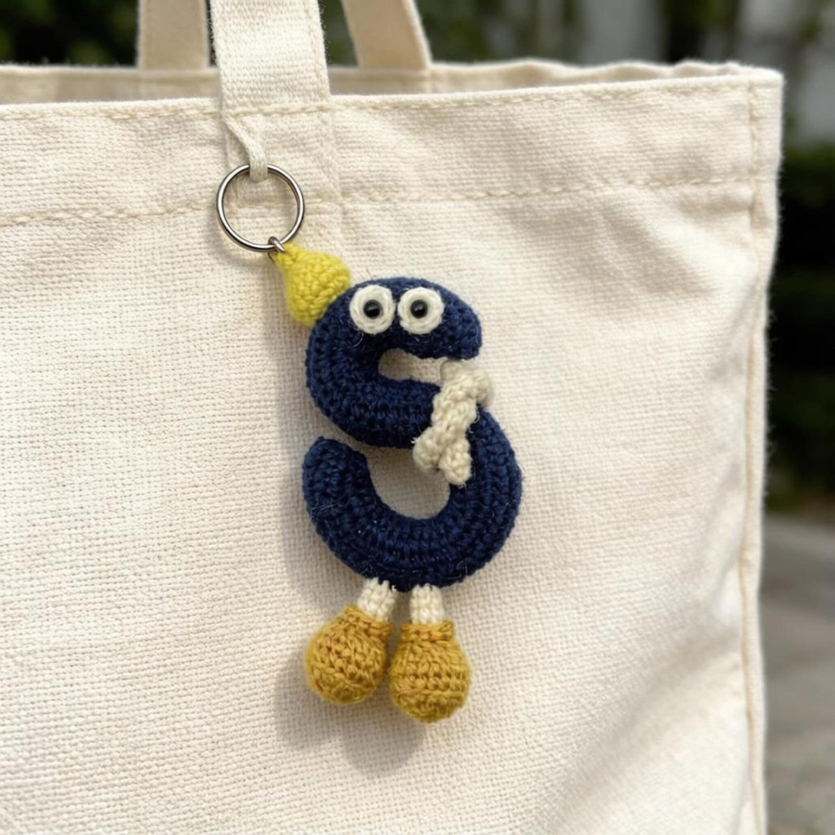 Artisan woven capital S charm, keyring dangling trinket, sack ornamental accent, imaginative gathering memento, Yuletide tote embellishment