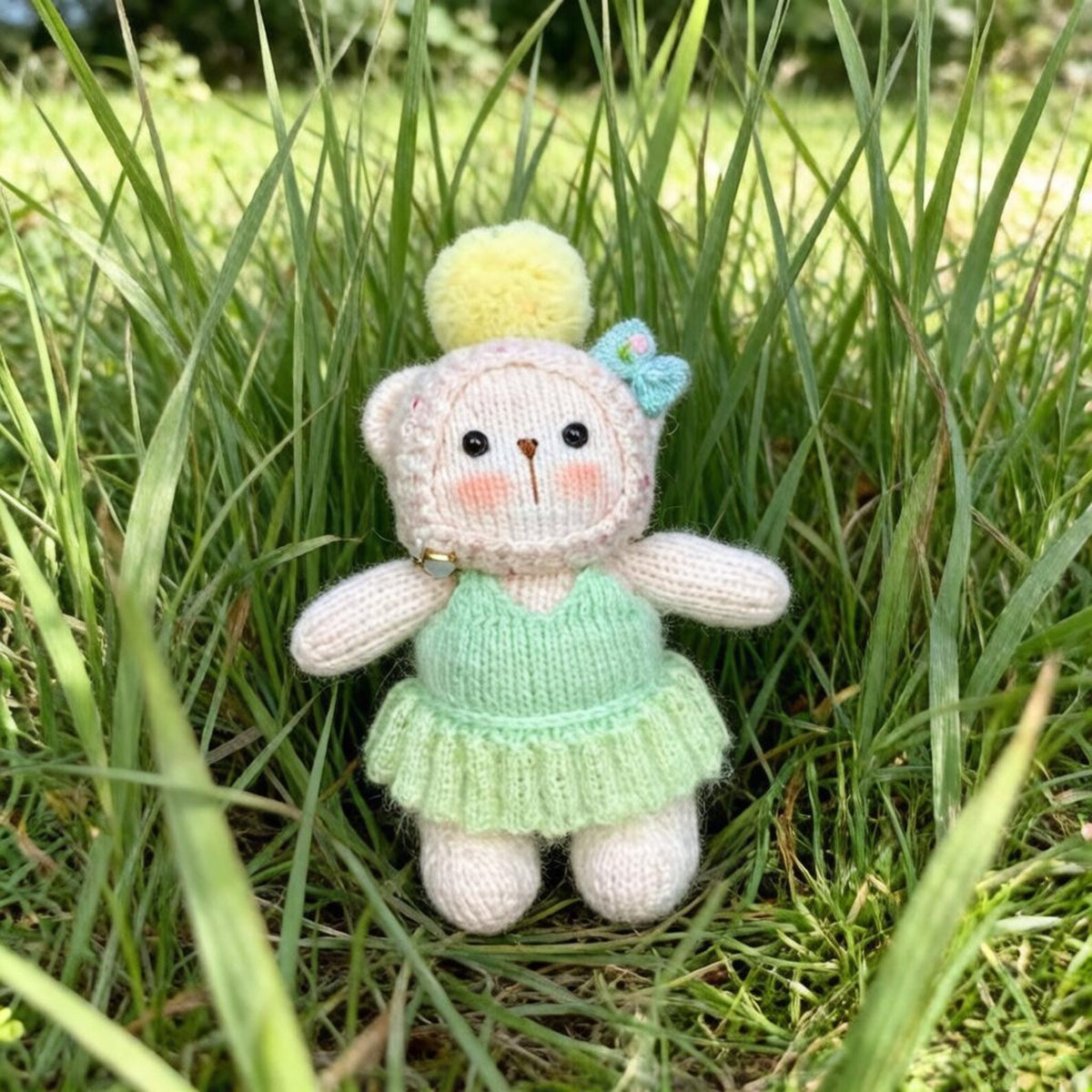 Handcrafted Knit Wool Bear Statue Handbag Accessory Artistic Ornament Baby Presents Bridal Celebration Christmas Holiday Goods