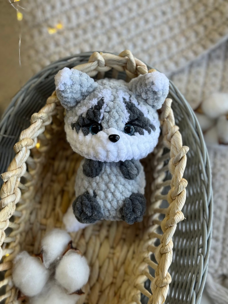 Crochet Woodland Animal Decor, Fox Raccoon Red Panda Keepsakes, Handmade Forest Animal Collectibles, Nature Lover Gift