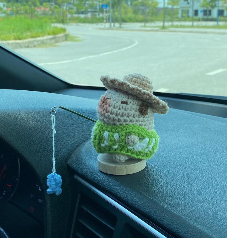 Crochet Capybara Fishing Car Dashboard, Kawaii Capybara Car Decoration, Cute Capybara Car Accessories, Capybara Gifts