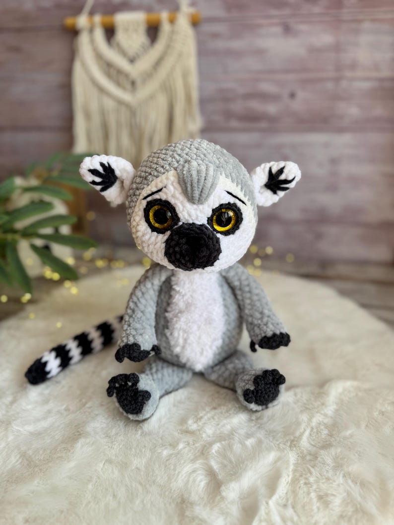 Ring-Tailed Lemur Decor, Handmade Crochet Lemur Ornament, Wildlife Collectible, Jungle Shelf Decor, Animal Lover Gift