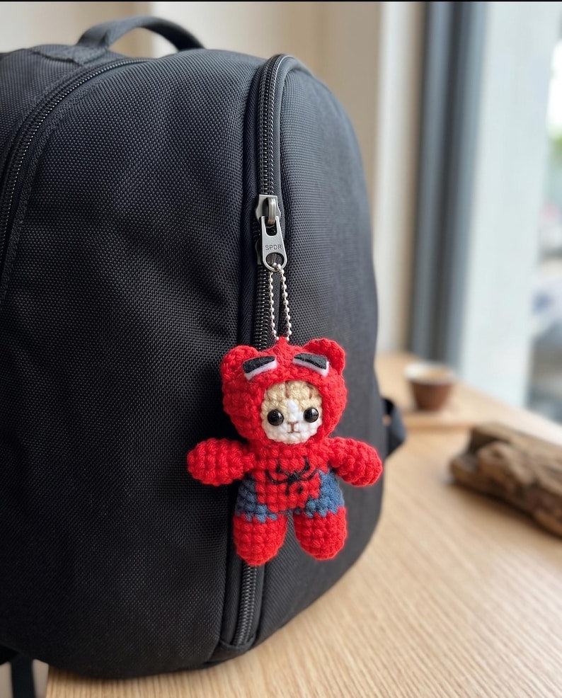 Spider Cat Crochet Keychain – Handmade Amigurumi Kitty Bag Charm, Cat Lover Gift, Backpack Accessory