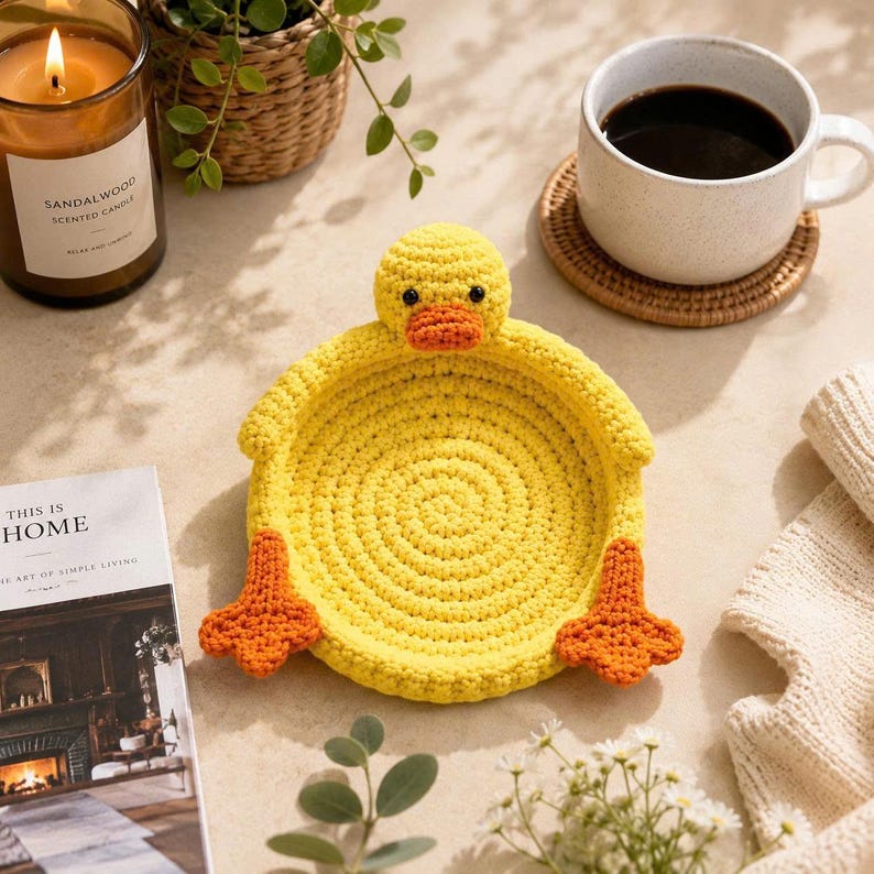 Handmade Crochet Duck Coaster & Trinket Tray – Cute Amigurumi Duck Dish for Coffee, Tea Cup, Desk Organizer, Gift Idea