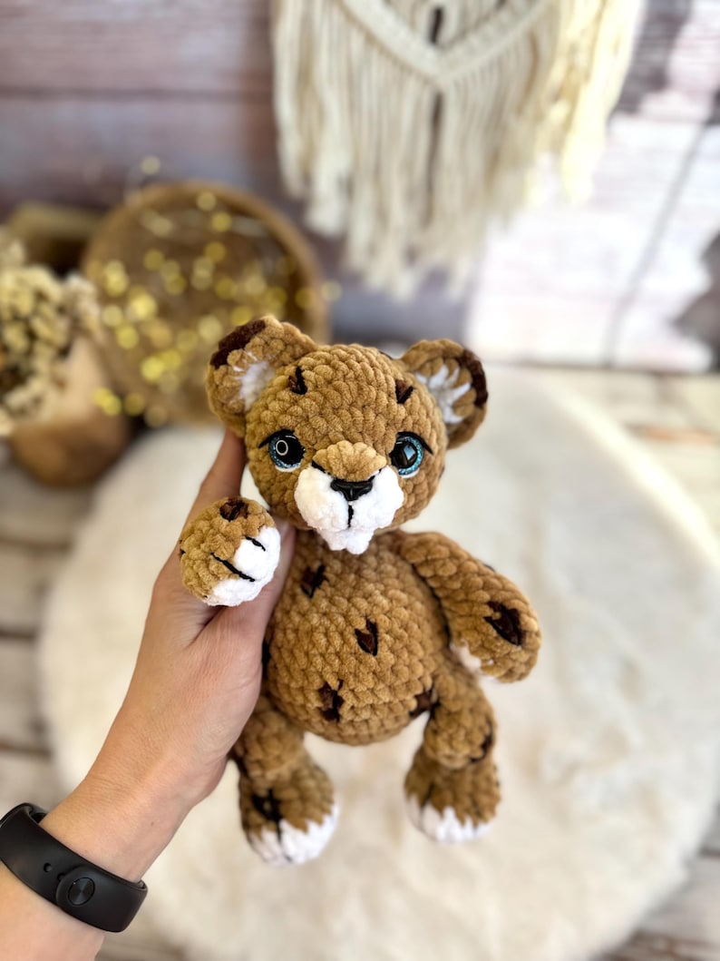 Crochet Leopard Plush, Handmade Amigurumi Leopard, Jungle Cat Decor, Wildlife Gift, Safari Nursery Decor