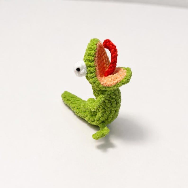 Crochet Funny Lizard Keychain, Amigurumi Animal Plush Toy, Cute Backpack Bag Charm