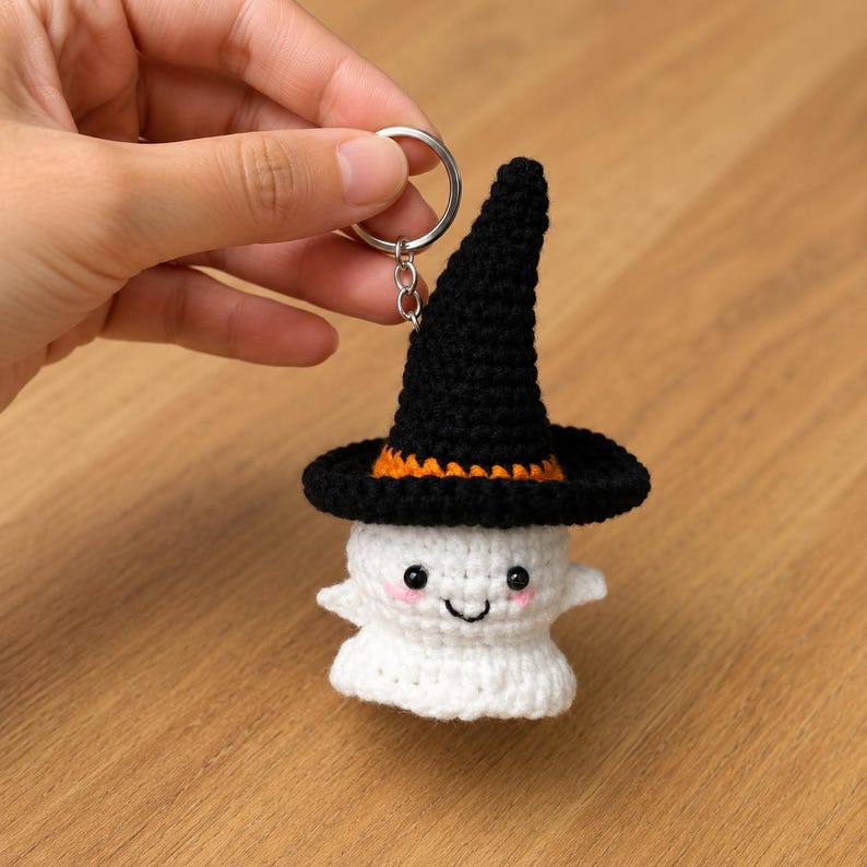 Crochet Witch Ghost & Pumpkin Keychain | Amigurumi Halloween Ghost with Witch Hat | Cute Spooky Bag Charm