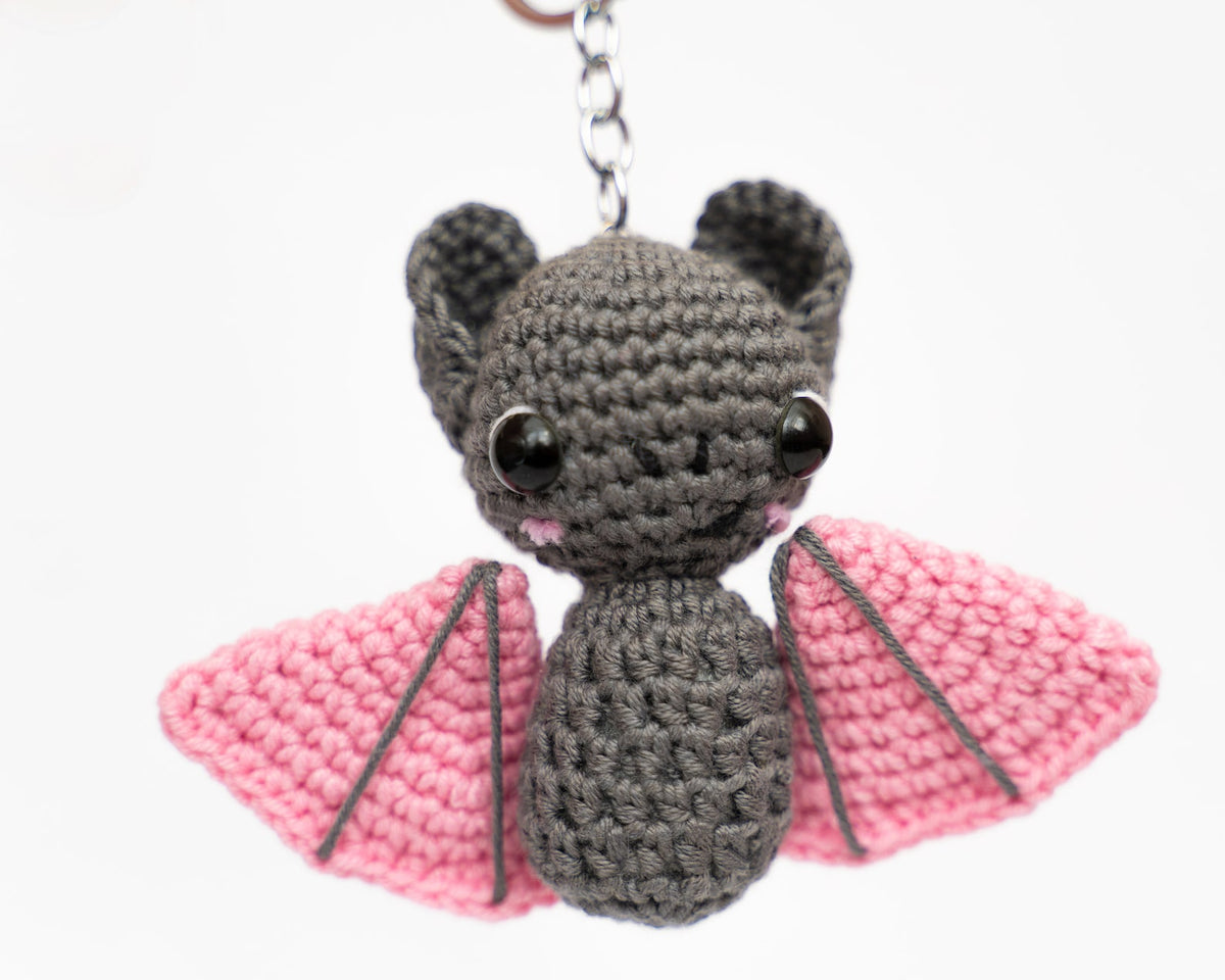 Crochet Keychain Crochet Animals Plush Keychain, Mini Bat, Frog Keychain, Crochet Bee Keychain, Stuffed Animal Keychain for Valentine's Day