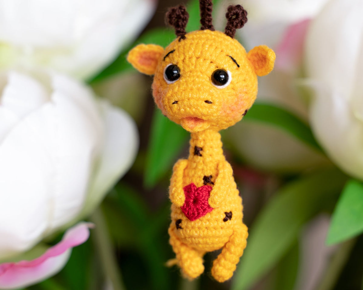 Crochet Keychain Crochet Animals Plush Keychain, Mini Bat, Frog Keychain, Crochet Bee Keychain, Stuffed Animal Keychain for Valentine's Day