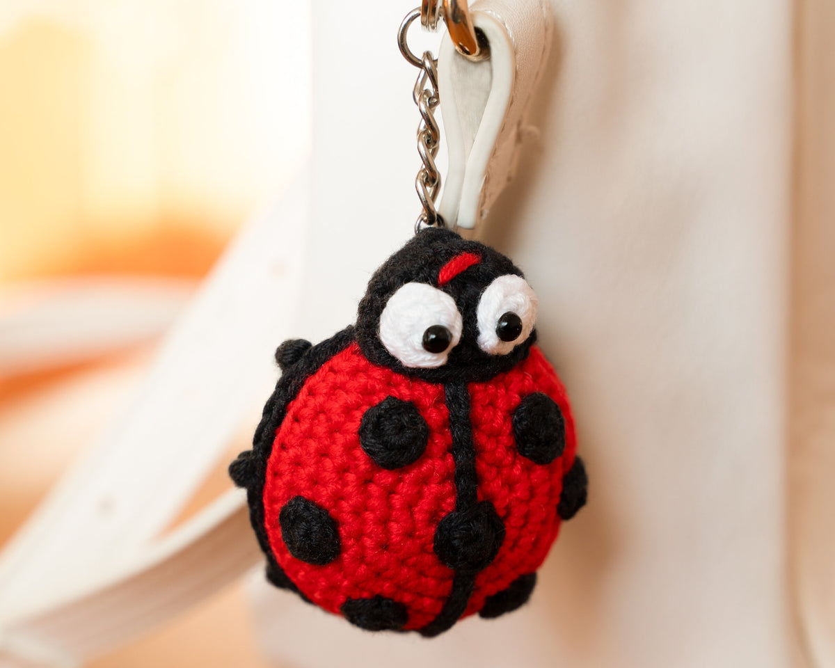 Crochet Keychain Crochet Animals Plush Keychain, Mini Bat, Frog Keychain, Crochet Bee Keychain, Stuffed Animal Keychain for Valentine's Day