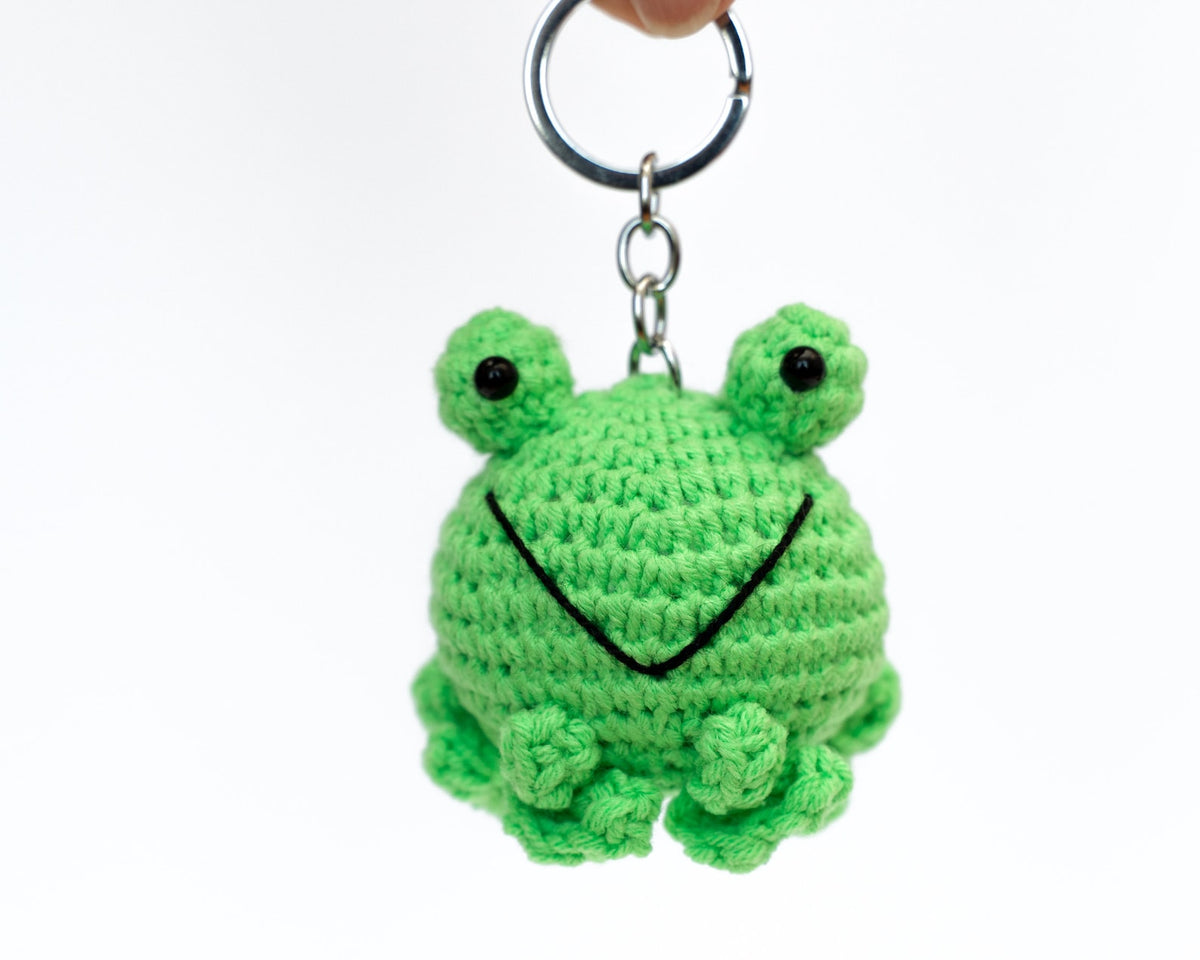 Crochet Keychain Crochet Animals Plush Keychain, Mini Bat, Frog Keychain, Crochet Bee Keychain, Stuffed Animal Keychain for Valentine's Day