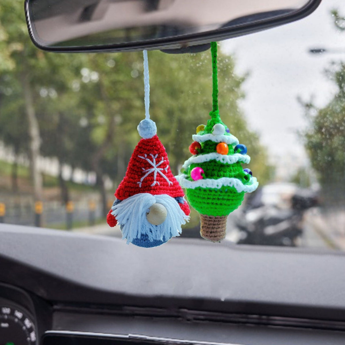Crochet Gingerbread Man Car Charm: Christmas Rearview Mirror Decoration