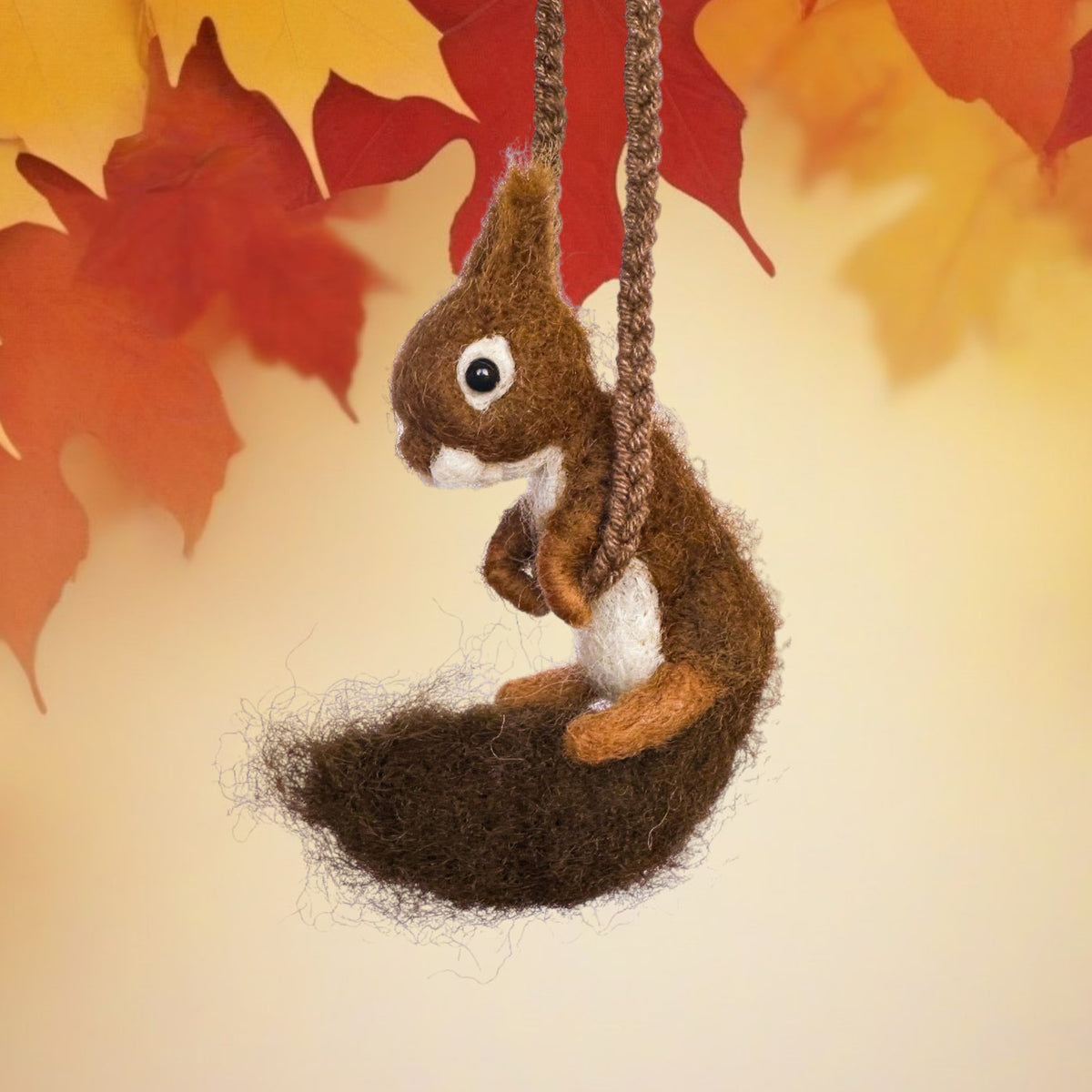 Needle Felted Red Squirrel Ornament Hanging Decor, Lifelike Mini Squirrel Figurine, Handmade Gift, Woodland Animals, Squirrel Gift