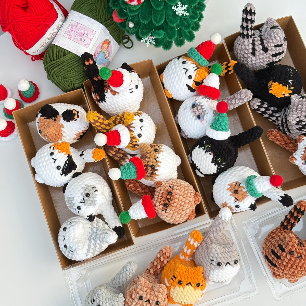 Buy 2 get 1 Crochet mini Christmas cat keychain Crochet Cat Stuffed Animal Cute Gift for Cat Lovers,Car Keyring, Soft Chubby Kitty Amigurumi