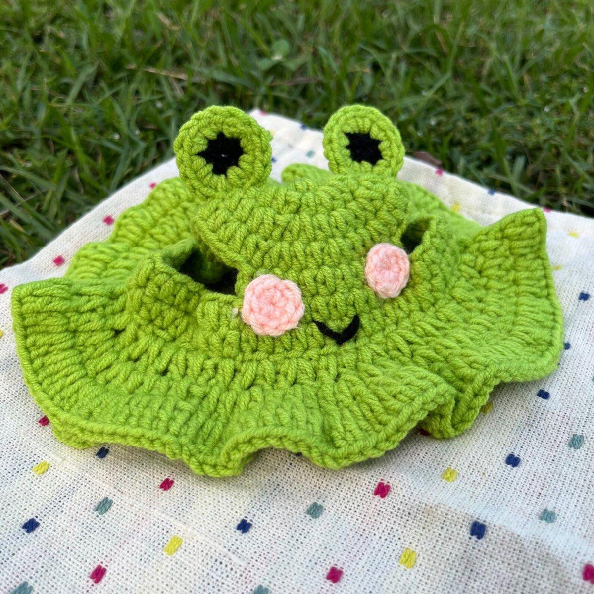 Handmade Cat Knit Frog Hat, Pet Knit Scarf, Crochet Dog Hat, Cute Pet Accessories, Knitted Frog Pet Outfit, Cat Lover Gifts, Dog Lover Gifts