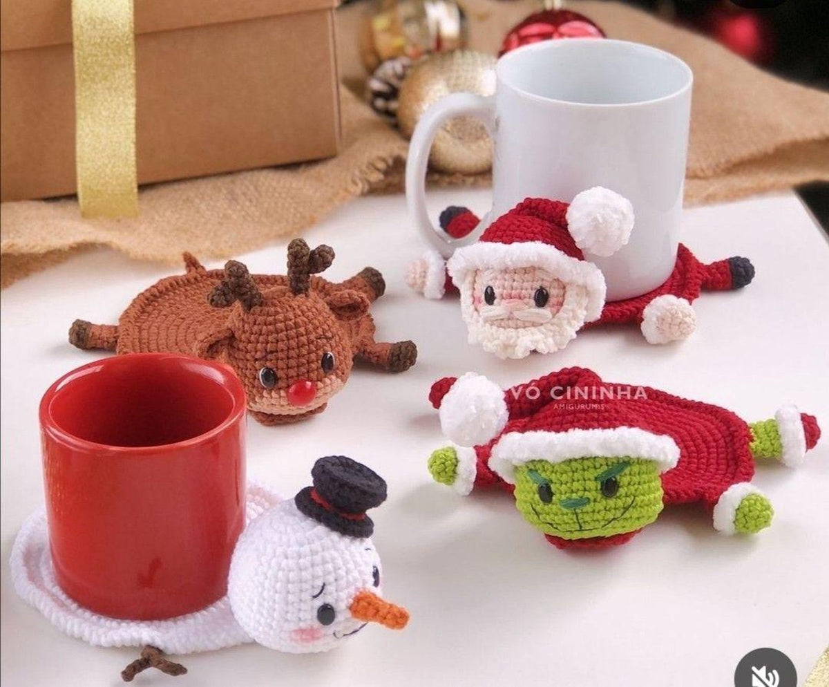 Crochet Christmas Coaster, Handmade Xmas Round Cup Holder, Crochet Santa, Grinch, Snowman Coaster Decor, Cute Gift, Unique Gift for Her