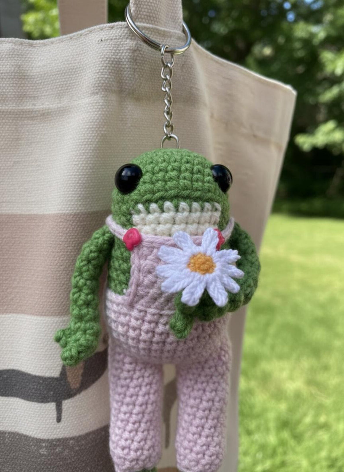Cute Handmade Crochet Frog Plushie with Pink Overalls And Daisy, Amigurumi Frog, Adore Animal Toy, Frog Lovers, Froggy Crochet, Knitted Frog