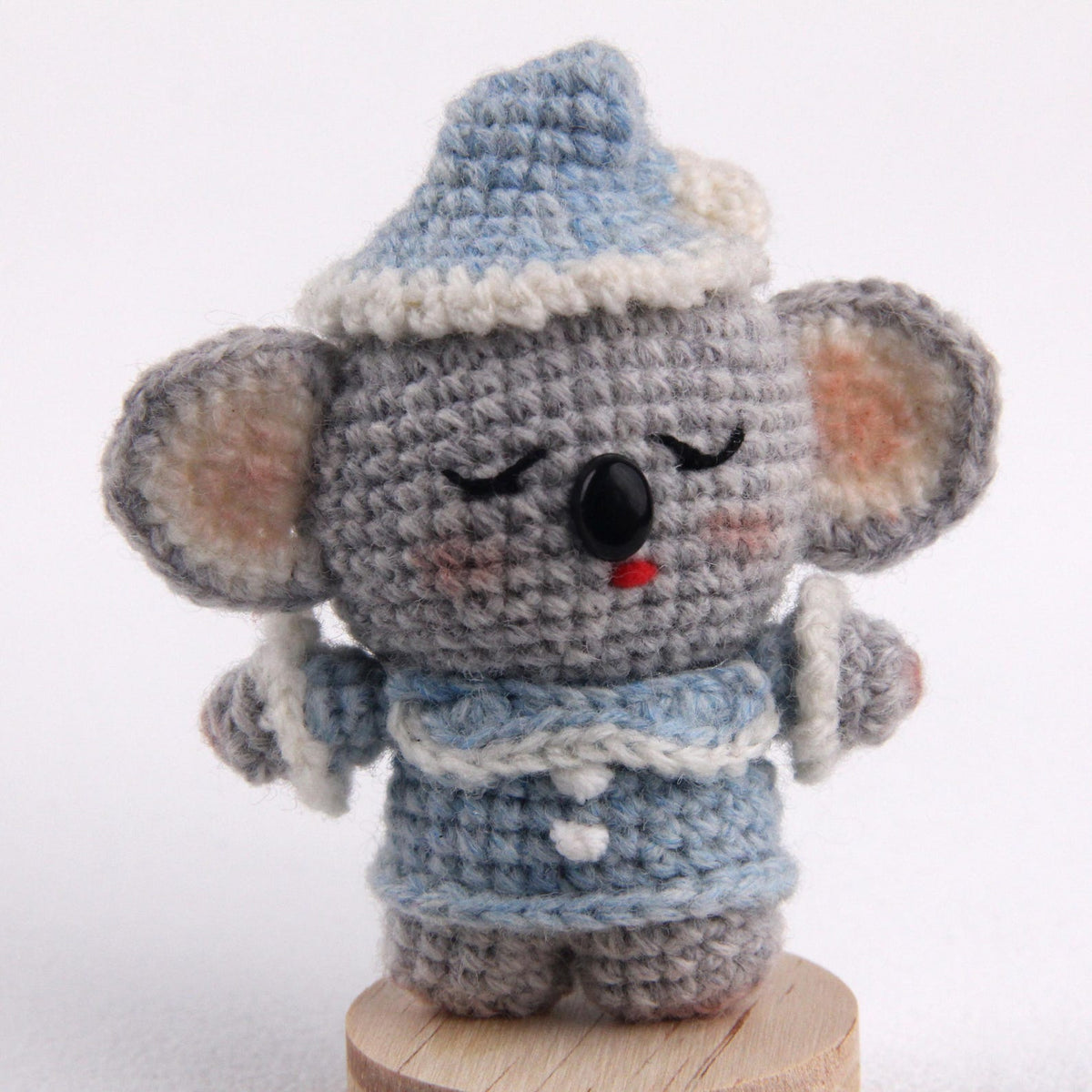 Hand Crochet Koala Sculpture Wool Thread Purse Trinket Juvenile Plaything Ornament Charms Gathering Favors Christmas Holiday Goods