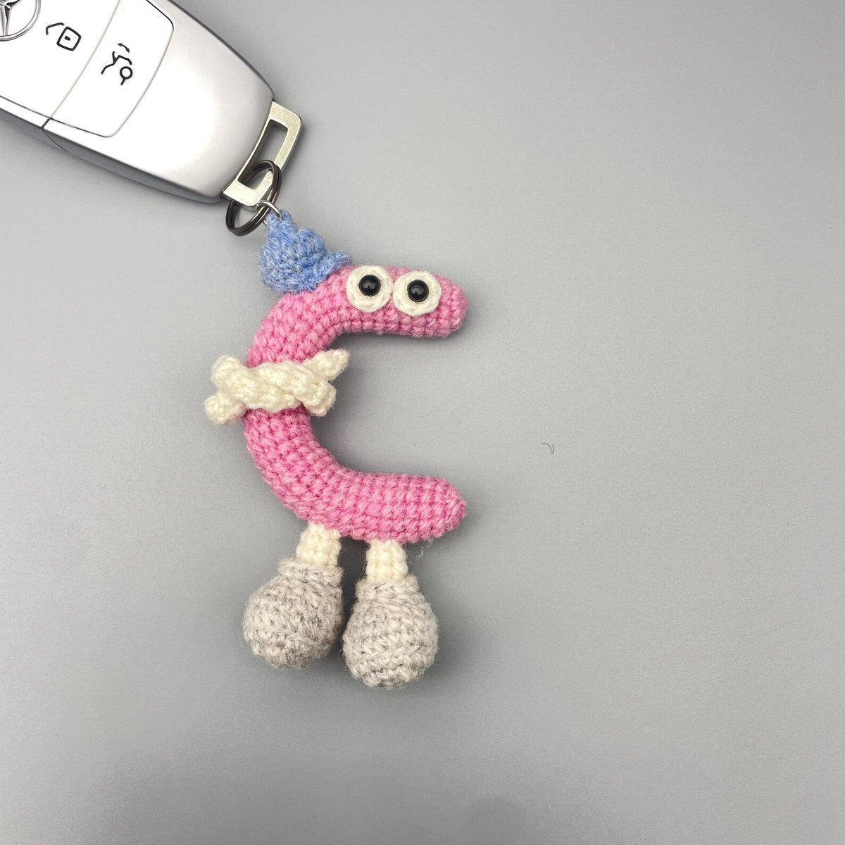 Hand Knit Wool Initial C Key Fob Vehicle Embellishment Modifiable Silhouette Romantic Monogram Trinkets Christmas Holiday Goods