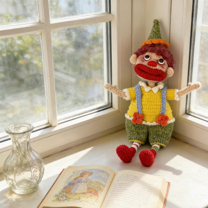 Handcrafted Circus Clown Statues Artistic Desktop Embellishments Vintage Keepsakes Romantic Tokens Christmas Holiday Trinkets