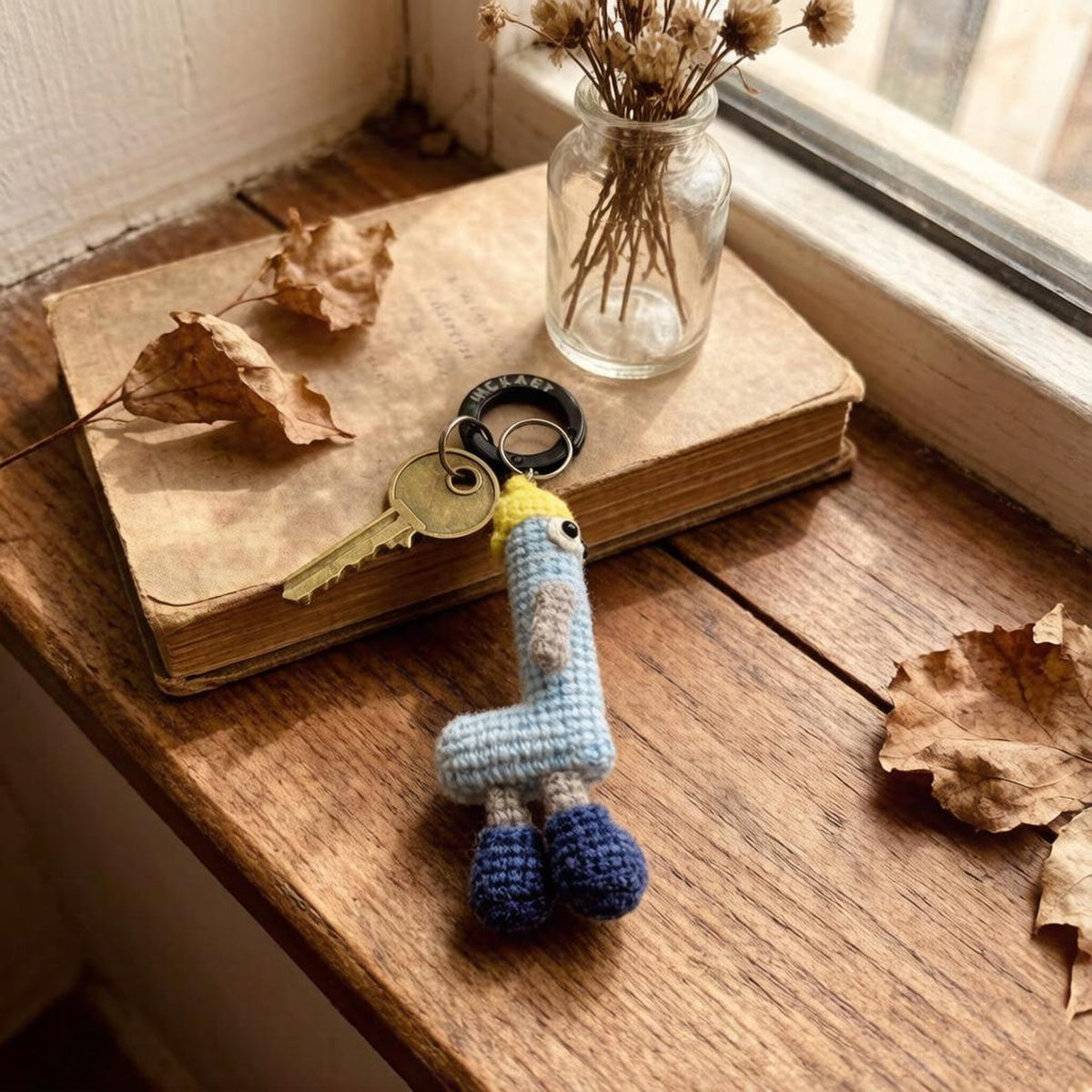 Artisan wool knit letter L charm figurine, keyring trinket, sack adornment, paired monogram key dangling piece, Yuletide tote embellishment