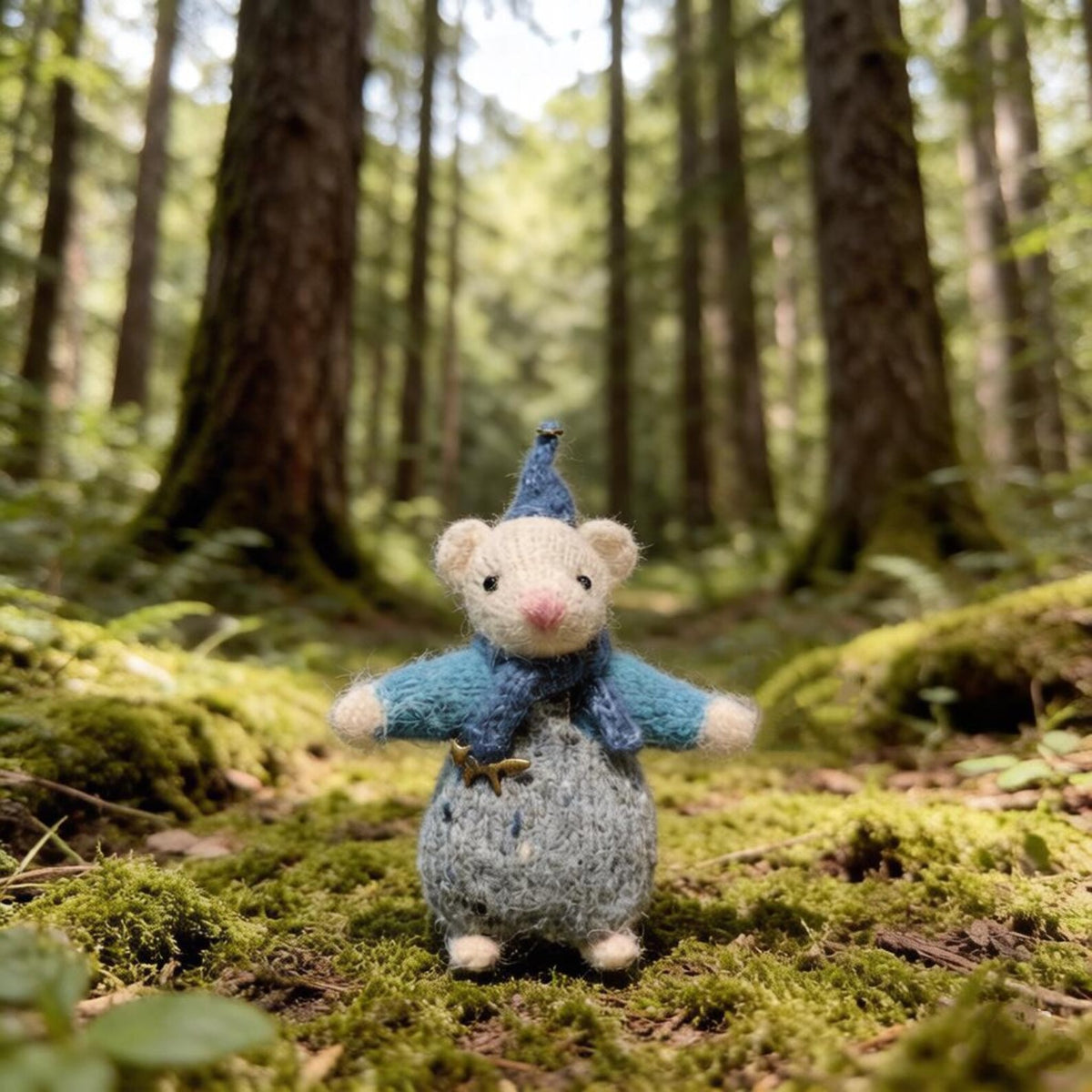 Artisan knit rodent sculpted pieces, birthday mementos, imaginative juvenile tokens, buddy fiber statues, Yuletide room adornments