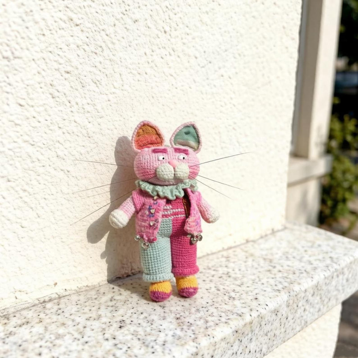 Artisan knit feline sculpted pieces, household adornments, juvenile token hobbyist display figurines sweetheart memento Yuletide indoor trim