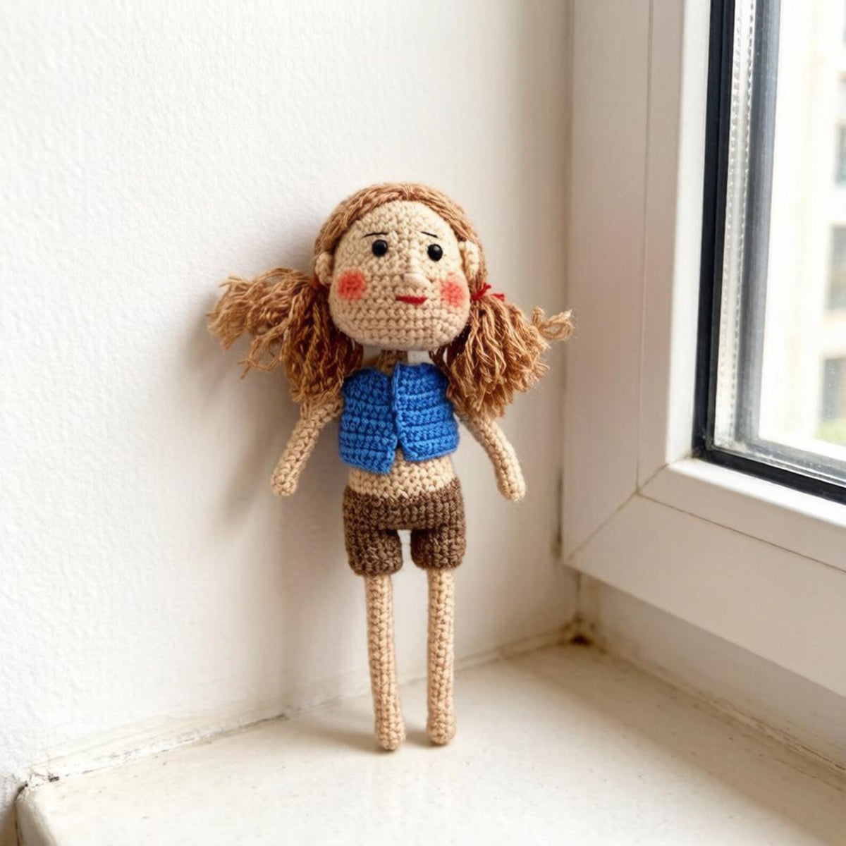 Hand Knit Girl Figurines Artistic Desktop Embellishments Vintage Curios Birthday Tokens Mom Season Surprises Christmas Holiday Trinkets