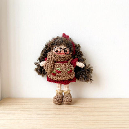 Artisan knit maiden sculpted pieces, tabletop ornamental trims, hobbyist display adornments, birthday mementos, Yuletide desk embellishments