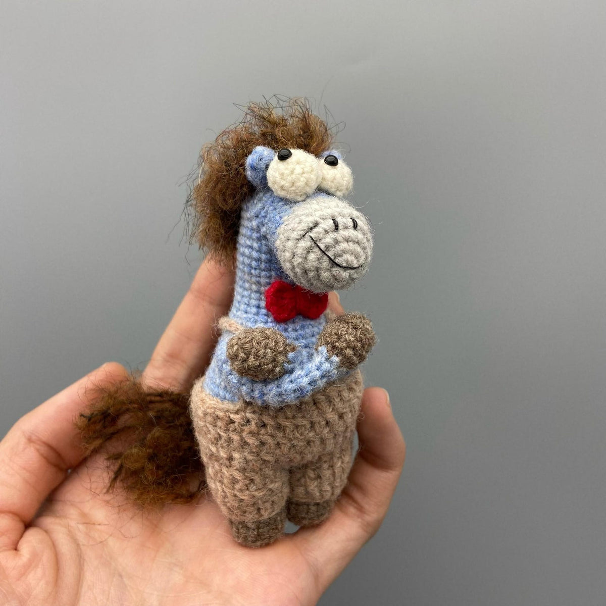 Artisan knit miniature equine sculpted pieces, gathering memorabilia, hobbyist display statues, juvenile mementos, Yuletide desk adornments