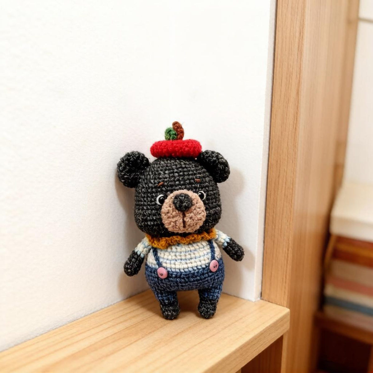 Artisan woven black bear sculpted pieces, tabletop souvenir trinkets, hobbyist display adornments, Yuletide household accents