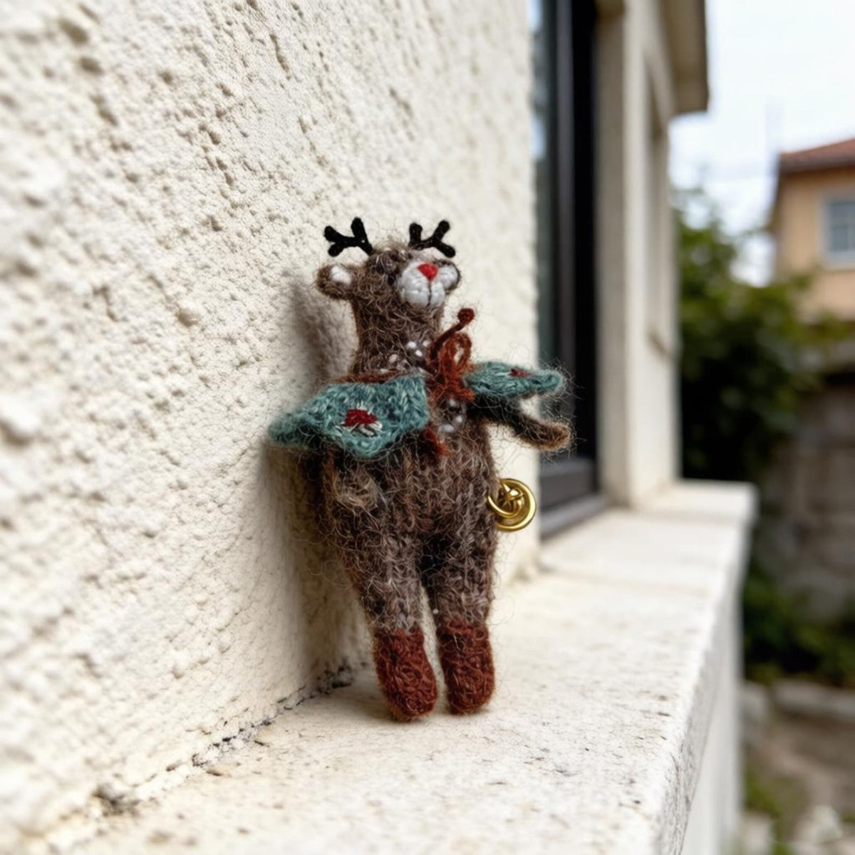 Artisan woven reindeer sculpted pieces, Yuletide ornamental accents, seasonal mementos, ladies’ romantic treasures, winter home adornments