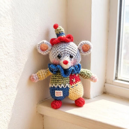 Artisan woven rodent sculpted pieces imaginative gathering mementos carry hanging trinkets enthusiast treasures Yuletide interior adornments