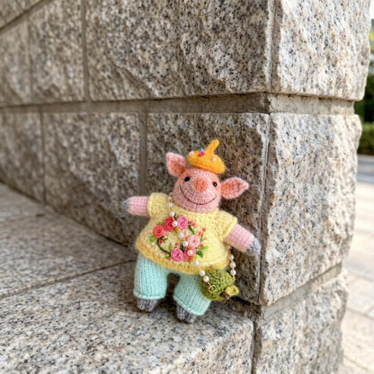 Artisan knit piglet sculpted piece, tabletop adornments, pocket carry figurines, hobbyist display statuettes, Yuletide table accents