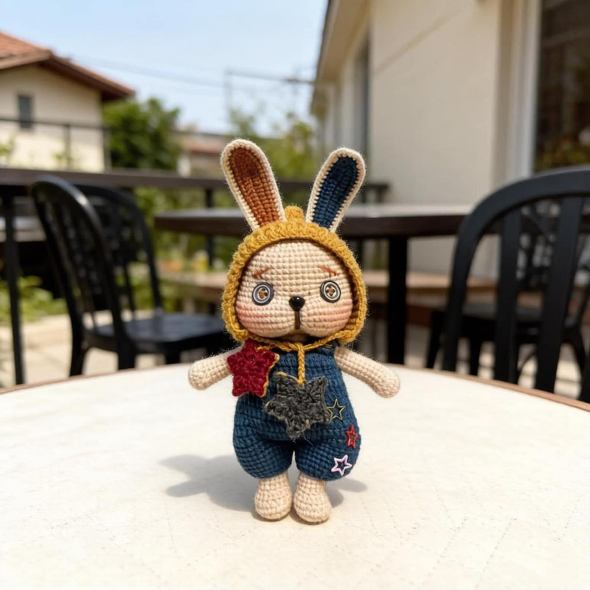 Artisan knit hare sculpted pieces, household adornments, seasonal keepsakes, hobbyist ornamental statuettes, Yuletide interior accents