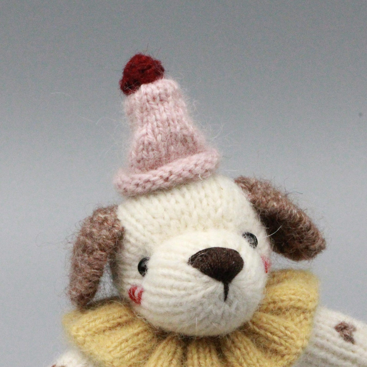 Hand Knit Dog Sculptures Youth Gathering Tokens Infant Space Embellishments Newborn Surprises Vintage Keepsakes Christmas Holiday Trinkets