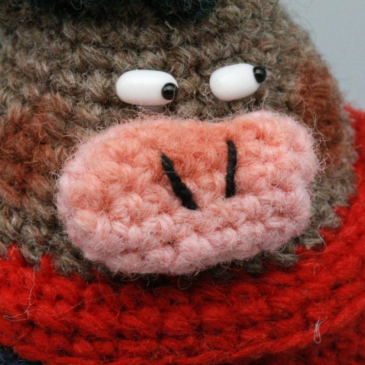 Hand Knit Pig Figurines Interior Home Accents Backpack Charms Presents For Crochet Lovers Collectible Keepsakes Christmas Holiday Trinkets