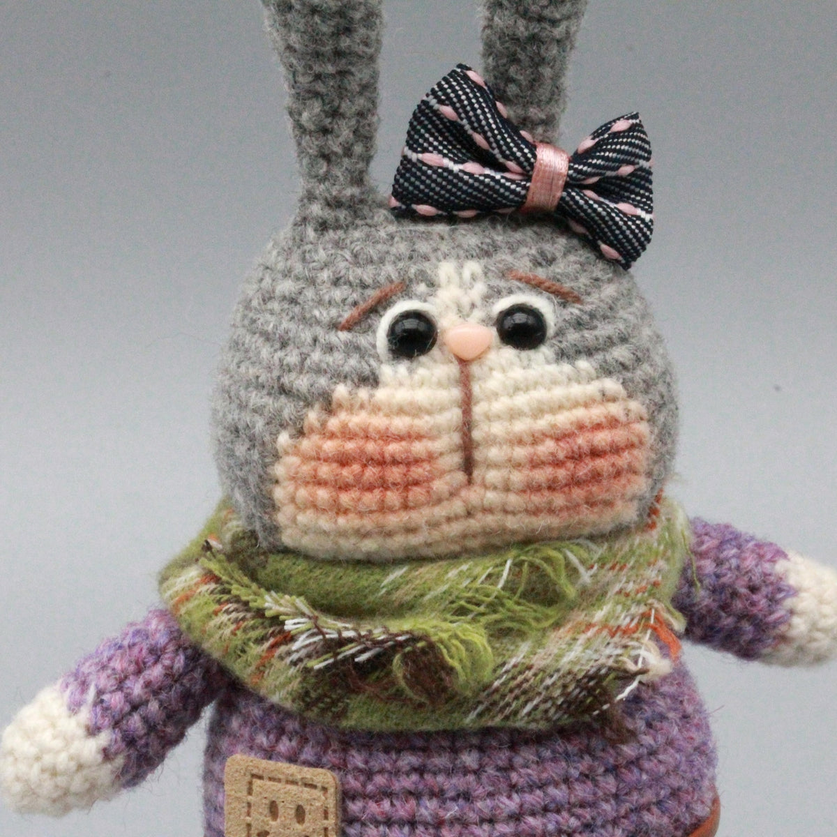 Hand-knitted rabbit dolls, children's birthday gifts, party-themed decorations, collectible dolls, Father's Day.