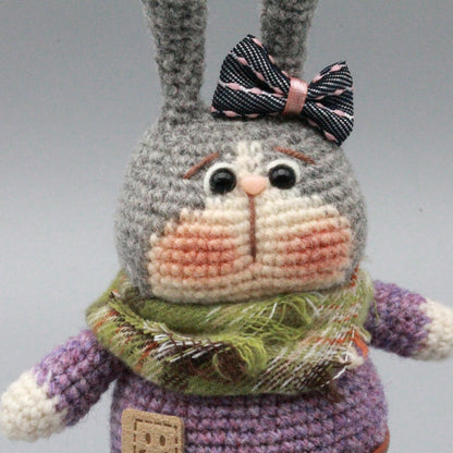Hand-knitted rabbit dolls, children's birthday gifts, party-themed decorations, collectible dolls, Father's Day.