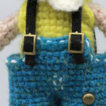 Artisan clown figurines, rucksack dangling trinkets, table‑top showcase ornaments, hobbyist display sculptures, Yuletide household adornment