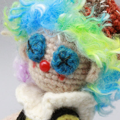 Artisan clown figurines, rucksack dangling trinkets, table‑top showcase ornaments, hobbyist display sculptures, Yuletide household adornment