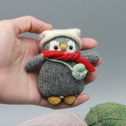 Artisan penguin figurines, imaginative souvenir pieces, purse dangling adornments, juvenile celebratory memento, Yuletide seasonal ornament