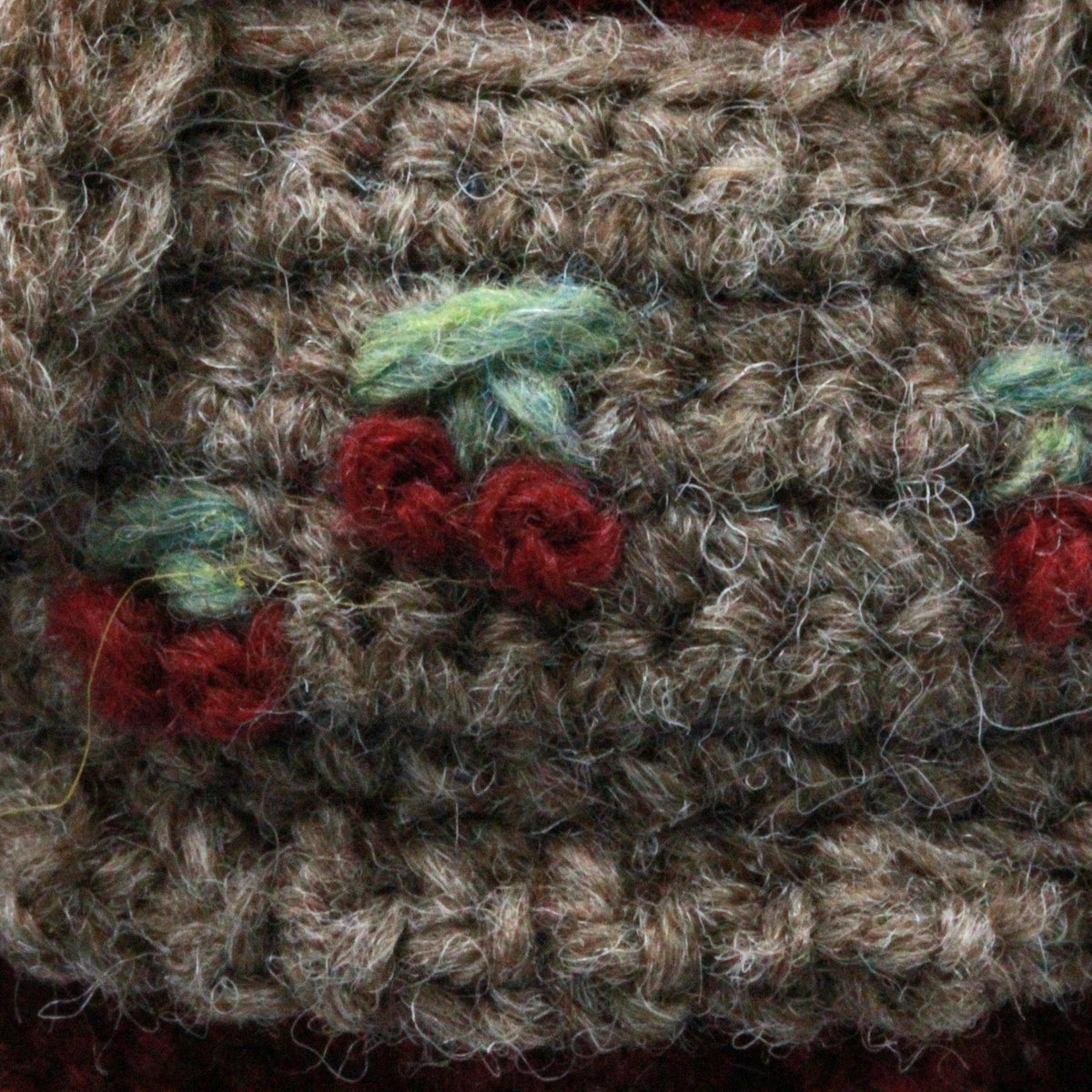 Artisan knit maiden sculpted pieces, tabletop ornamental trims, hobbyist display adornments, birthday mementos, Yuletide desk embellishments