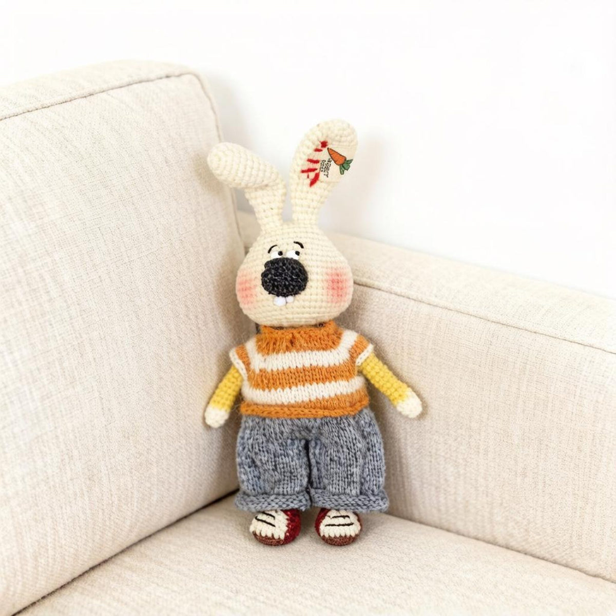 Artisan knit hare sculptures, imaginative nursery display accents, gathering mementos, juvenile favors, Yuletide interior adornments