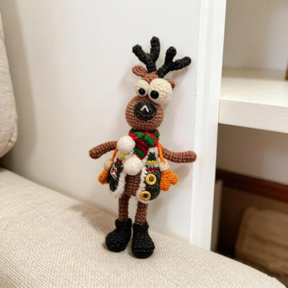 Artisan Knit Fiber Reindeer Sculpture, Yuletide Interior Adornment, Seasonal Memento Trinket, Birthday Token, Xmas Home Embellishment