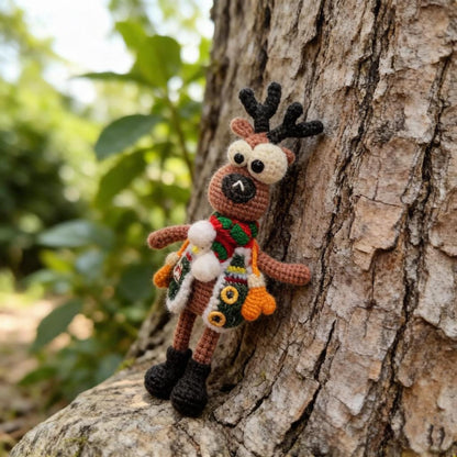 Artisan Knit Fiber Reindeer Sculpture, Yuletide Interior Adornment, Seasonal Memento Trinket, Birthday Token, Xmas Home Embellishment