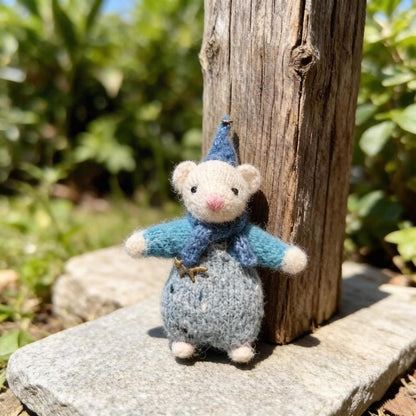 Artisan knit rodent sculpted pieces, birthday mementos, imaginative juvenile tokens, buddy fiber statues, Yuletide room adornments