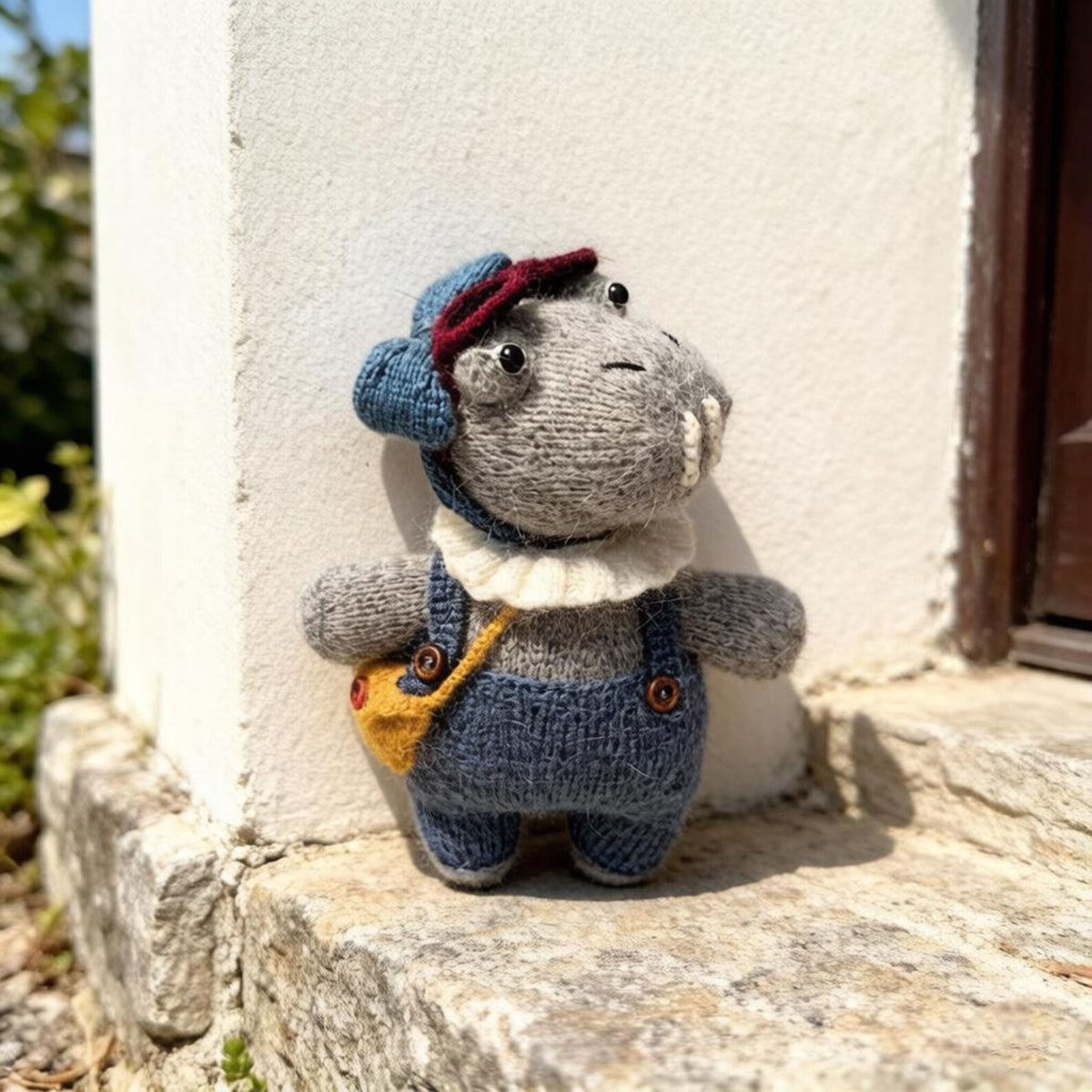 Artisan woven hippo sculpted pieces tabletop ornamental accents juvenile mementos imaginative hobbyist statues Yuletide desk embellishments