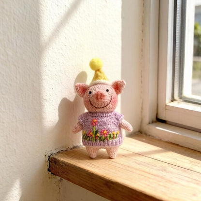 Artisan Crafted Swine Festive Sculptures Custom Home Embellishments Purse Trinkets Original Hobbyist Tokens Christmas Holiday Goods