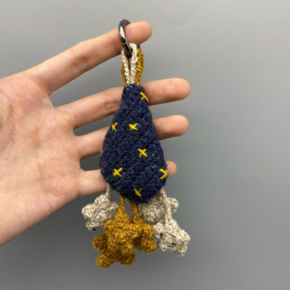 Artisan crafted stellar charms, handbag packing adornments, keyring trinkets, imaginative fiber statuettes, Yuletide indoor accents