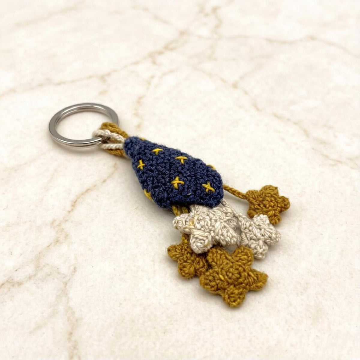 Artisan crafted stellar charms, handbag packing adornments, keyring trinkets, imaginative fiber statuettes, Yuletide indoor accents